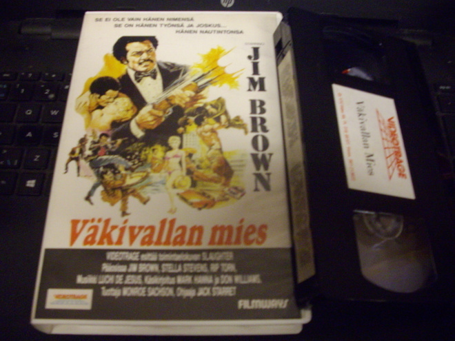 VHS : Väkivallan mies ( Slaughter ) Sis. postikulut