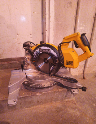 Dewalt DW770GP-qs liukujiirisirkkeli 1500W