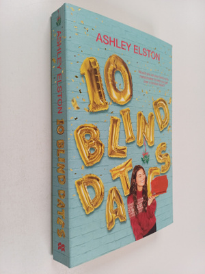 Ashley Elston : 10 blind dates