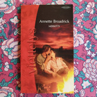 Harlequin, Annette Broadrick: "Merkitty" - pikkukuva 1