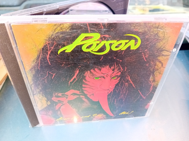 CD Poison  : Open Up and say ... Ahh ( SIS POSTIKULU  )