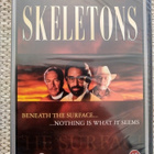 Skeletons (Uusi) - pikkukuva 1