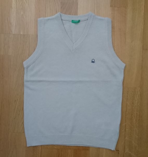 Benetton villaliivi 140 cm - uusi