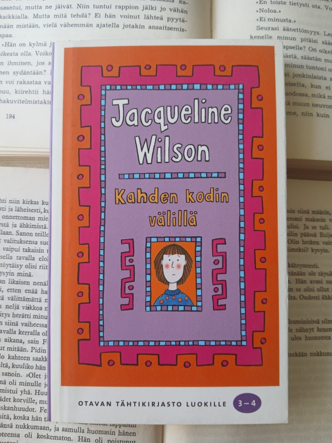Jacqueline Wilson - Kahden kodin välillä (pokkari)