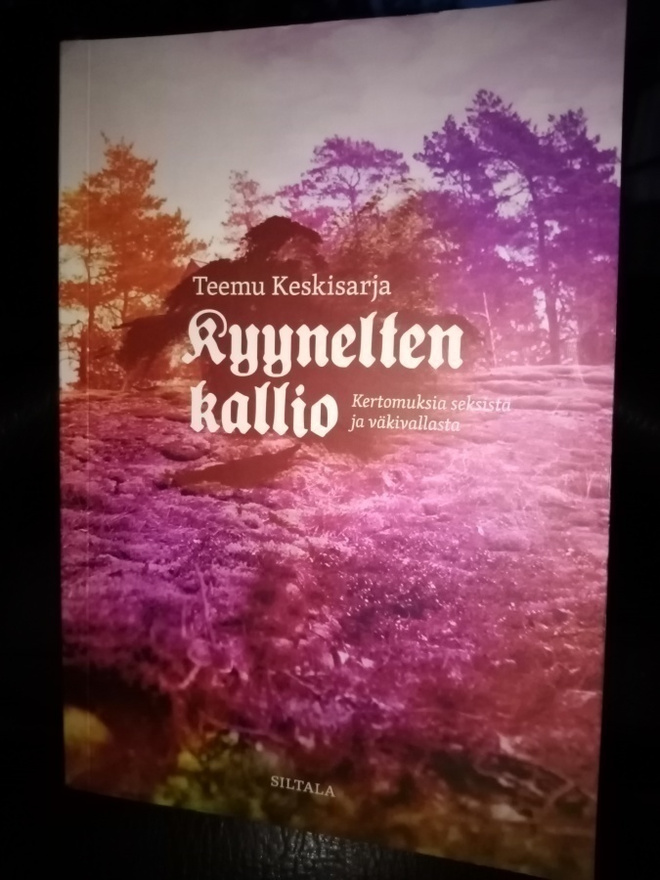 KESKISARJA :  KYYNELTEN KALLIO ( SIS POSTIKULU )