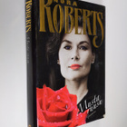 Nora Roberts : Musta ruusu - pikkukuva 1