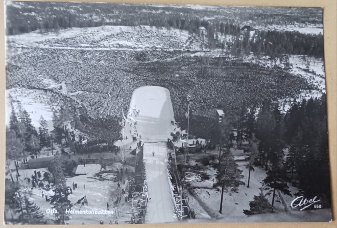 Holmenkollen, hyppyrimäki mäen päältä katsottuna, mv pk ei p