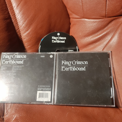 KING CRIMSON -earthbound CD.