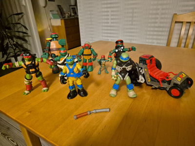 Turtles hahmot, 8 hahmoa ja auto