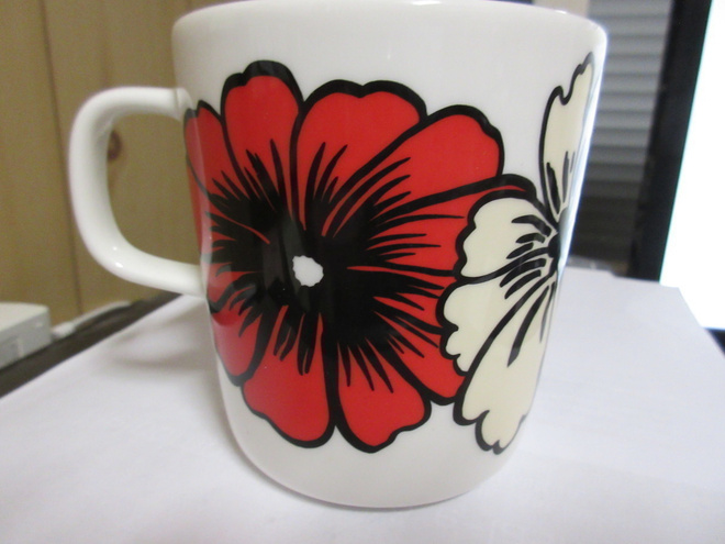 MARIMEKKO  ELÄKÖÖN ELÄMÄ MUKI 4 DL -  UUSI