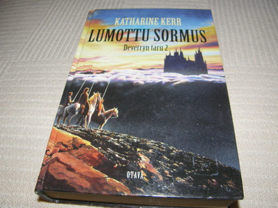 Katharine Kerr Lumottu sormus -sid