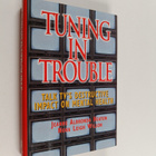 Jeanne Albronda Heaton ym. : Tuning in Trouble : Talk TV'... - pikkukuva 1