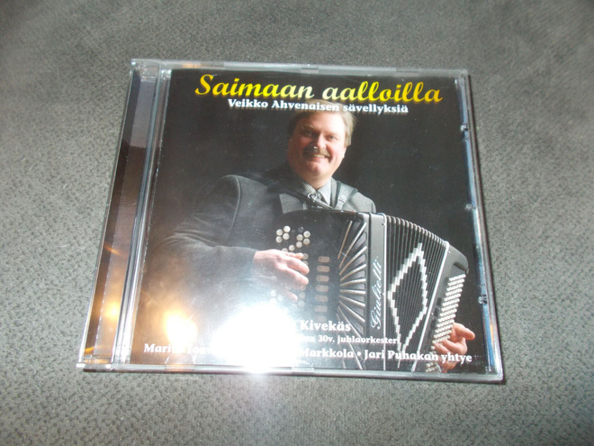 CD SAIMAAN ALLOILLA ** VEIKKO AHVENAISEN SÄVELMIÄ **