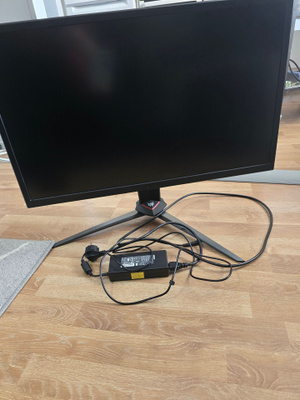 Acer Predator 27" 4K -näyttö taustavalossa häikkää