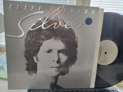 CLIFF RICHARD, Silver, LP GER -83 UPEA KUNTO !!