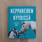 Keppareiden kyydissä - keppihevosharrastuksen ABC - pikkukuva 1