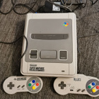 Snes konsoli ja ohjaimet. - pikkukuva 1