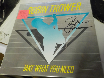 ROBIN TROWER - TAKE WHAT YOU NEED M-/M- LP NIMMARILLA