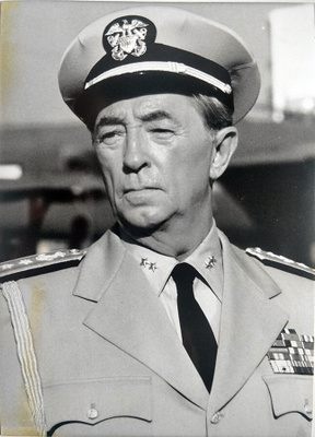 Pressikuva: Sodan muisto (Robert Mitchum)