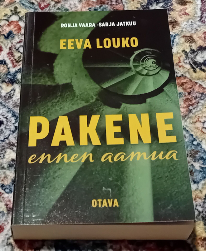 Eeva Louko - Pakene ennen aamua