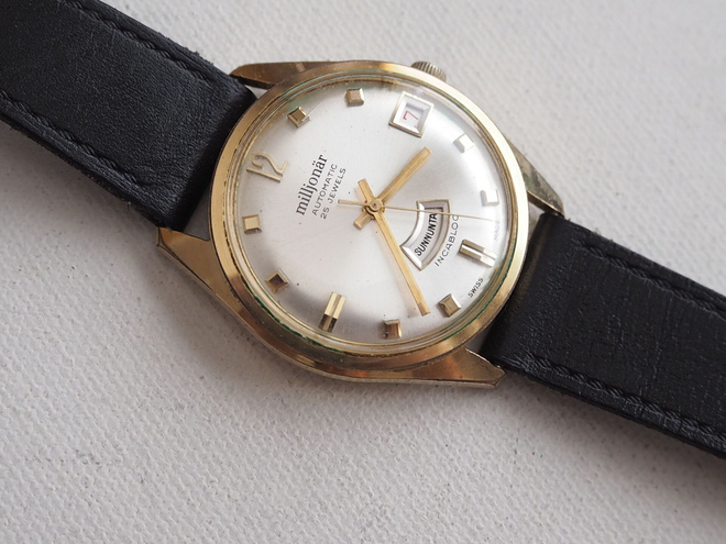 Miljonär automatic,postikuluineen pakettina.