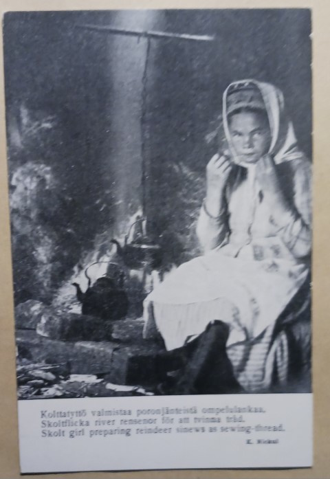 Kolttaleidi valmistaa poronjänteistä ompelulankaa, ei p.