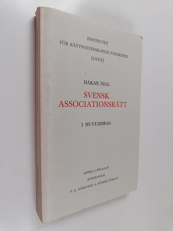 Håkan Nial : Svensk associationsrätt i huvuddrag