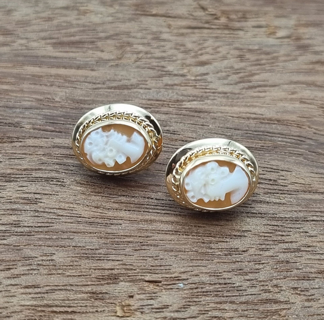 Kultaiset Camee-korvakorut 1,40g