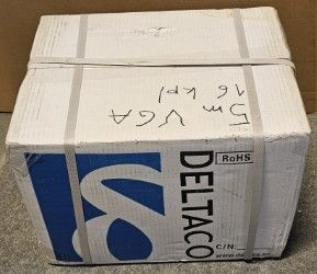 Laatikollinen Deltaco HD15 u-u, 5m VGA kaapeleita