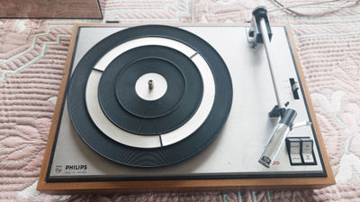 Philips 205 LP-soitin