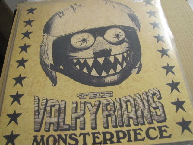 The Valkyrians Monsterpiece lp muoveissa musta vin