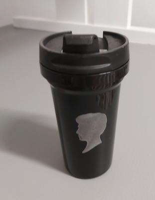 Kannellinen muki