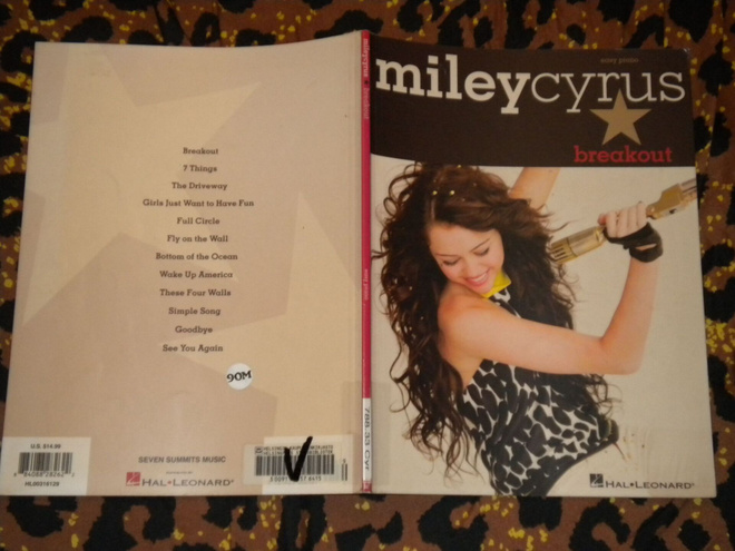 Nuottikirja - MILEY CYRUS - Breakout - 12 laulua