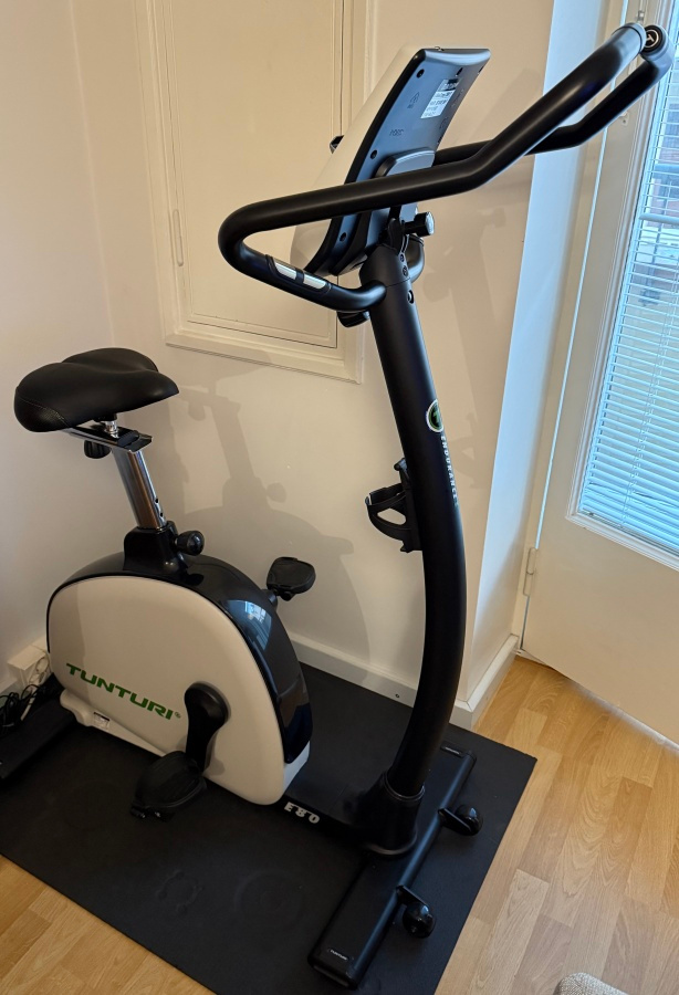 Tunturi Endurance E80 Upright Bike -kuntopyörä
