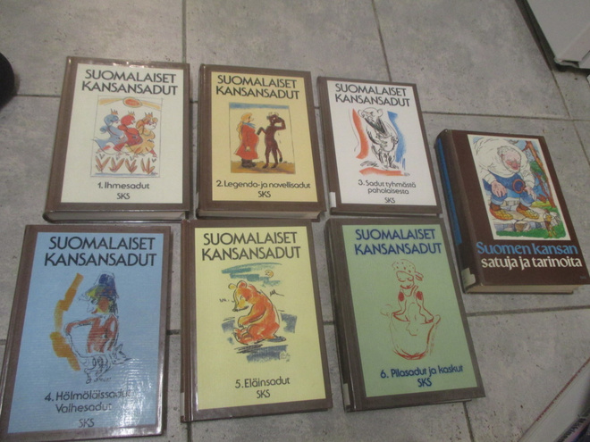 SUOMALAISET KANSANSADUT 1-6 + SATUJA JA TARINOITA KIRJA
