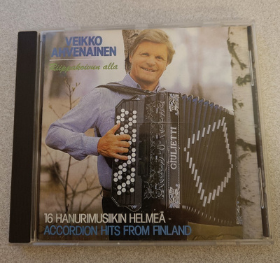 CD VEIKKO AHVENAINEN  16 HANURIMUSIIKIN HELMEÄ