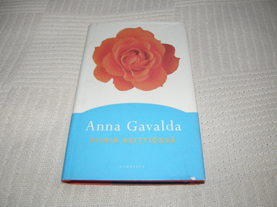 Anna Gavalda Viiniä keittiössä -sid