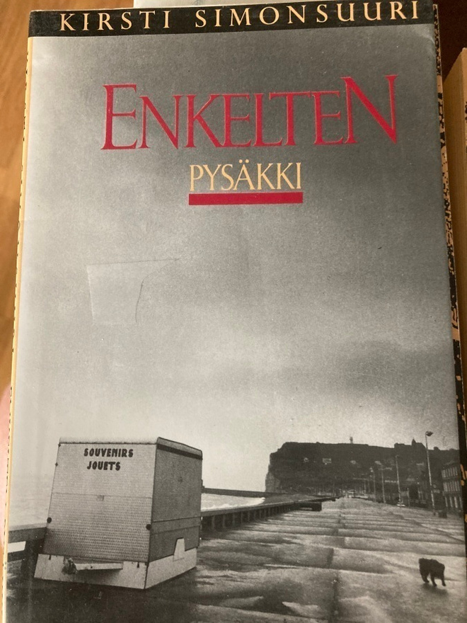 KIRSTI SIMONSUURI: ENKELTEN PYSÄKKI