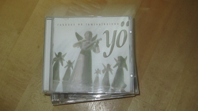 Yö - Rakkaus on lumivalkoinen