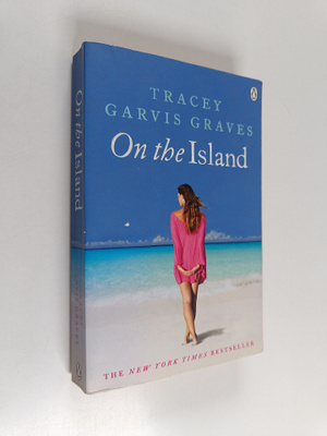 Tracey Garvis Graves : On the island