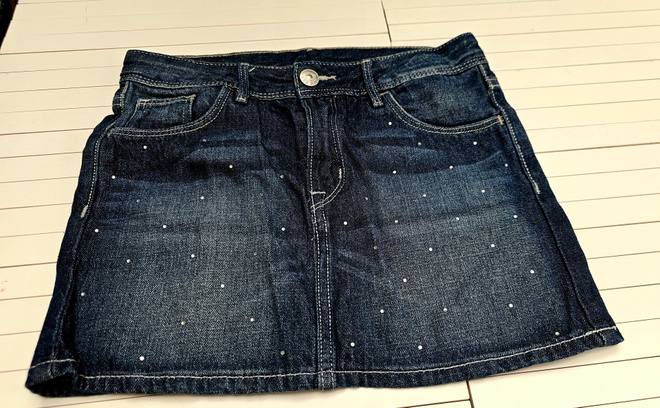 H&M &DENIM lasten farkkuhame 128 (7–8 v) – strassikoristelu
