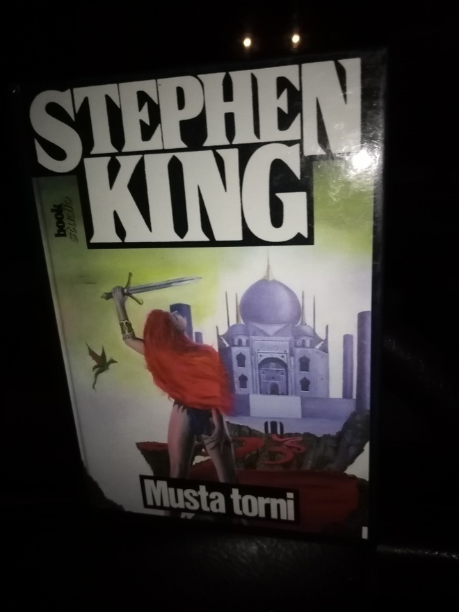 STEPHEN KING :  MUSTA TORNI ( 1 P. 1992 KOVAKANTINEN)
