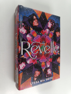 Lyssa Mia Smith : Revelle