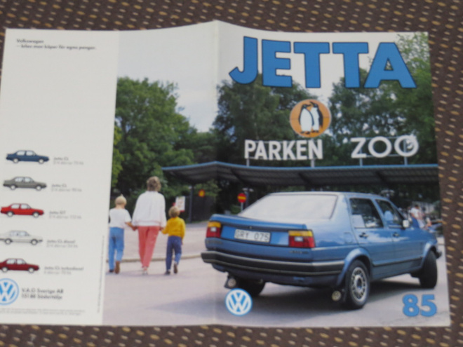 1985 VW Jetta esite - KUIN UUSI - 26 sivua