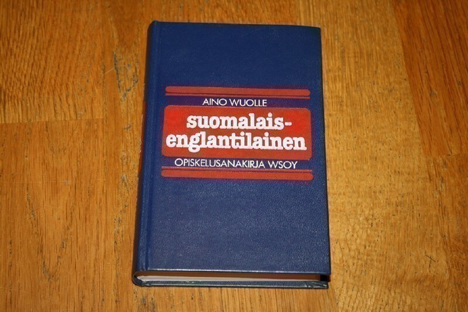 Aino Wuolle: Suomalais-englantilainen opiskelusanakirja