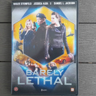DVD: Barely Lethal (Hailee Steinfeld, Samuel L. Jackson 2015 - pikkukuva 1