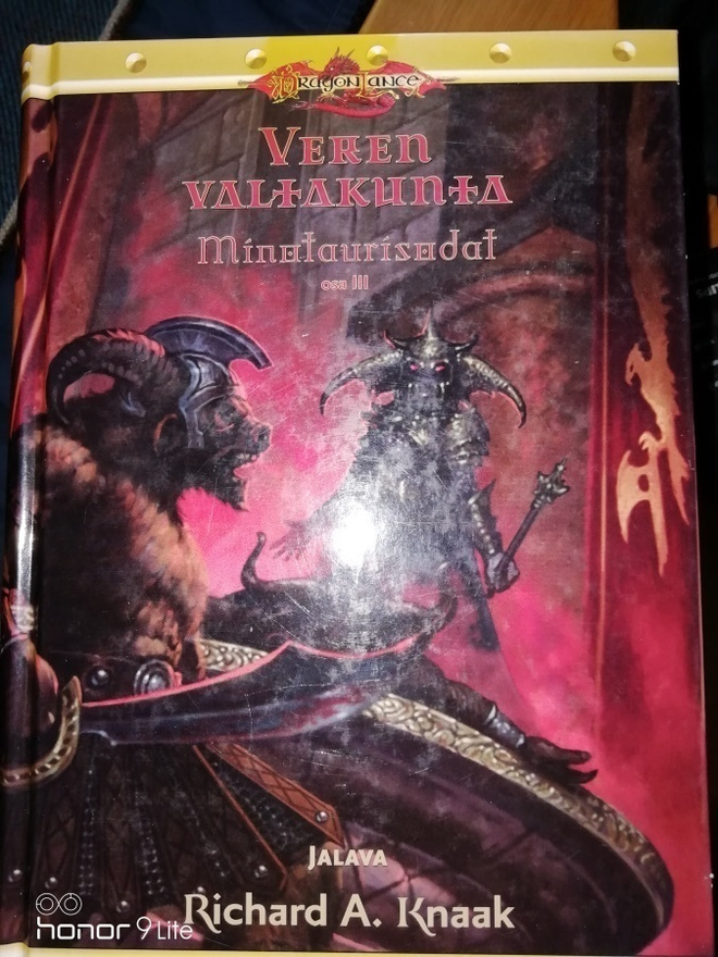Richard A. Knaak Veren valtakunta (Minotaurisodat III)