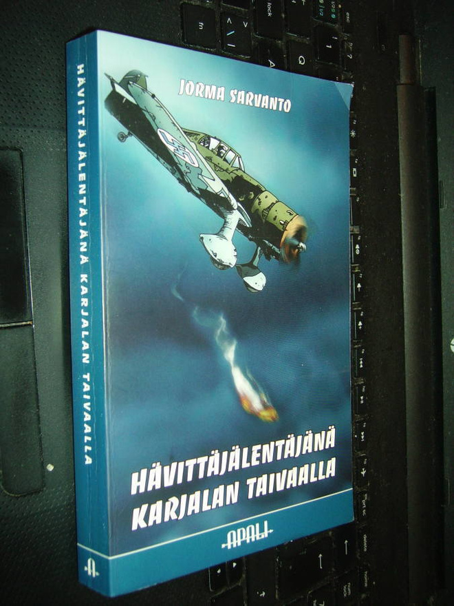 Sarvanto : Hävittäjälentäjänä Karjalan taivaalla ( 4 p. )