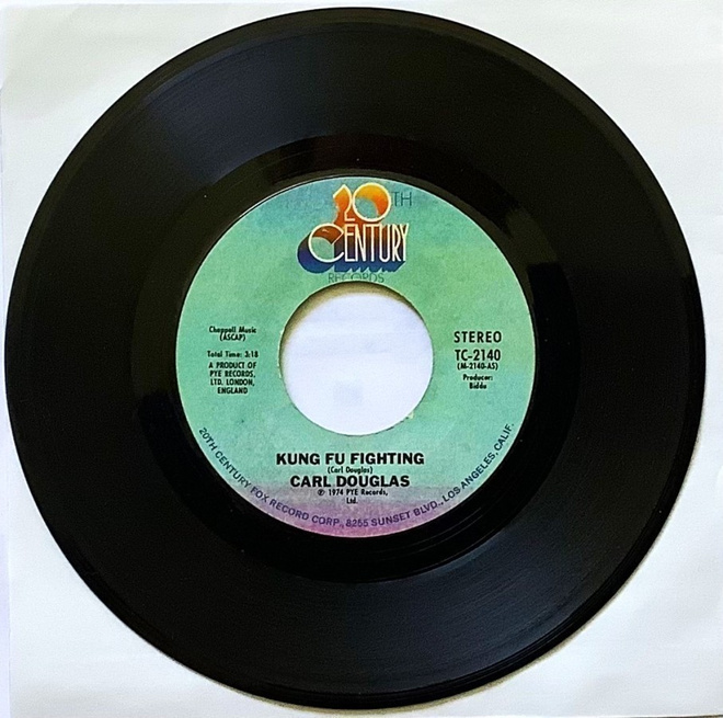 CARL DOUGLAS: Kung Fu fighting /Gamblin' man