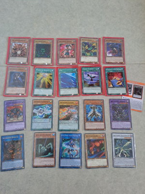 20 kpl Yu-Gi-Oh kortteja